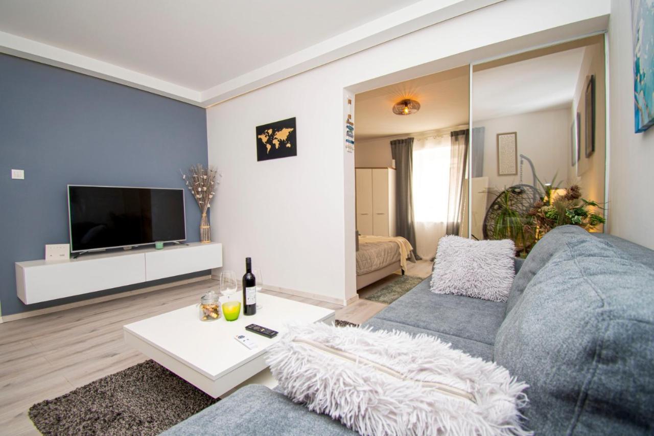 Oasis Apartment Пула Екстер'єр фото